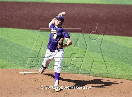 Thumbnail 2 in Brock vs. Farmersville (UIL 3A Regional Semifinal) photogallery.