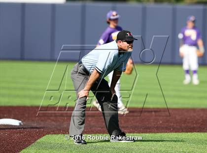 Thumbnail 1 in Brock vs. Farmersville (UIL 3A Regional Semifinal) photogallery.