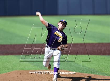 Thumbnail 1 in Brock vs. Farmersville (UIL 3A Regional Semifinal) photogallery.