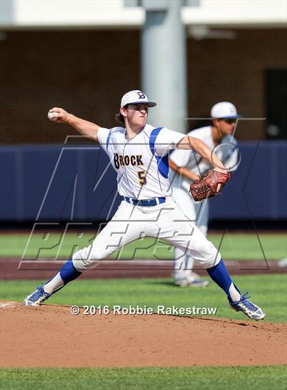 Thumbnail 2 in Brock vs. Farmersville (UIL 3A Regional Semifinal) photogallery.