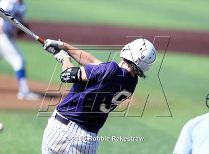 Thumbnail 3 in Brock vs. Farmersville (UIL 3A Regional Semifinal) photogallery.