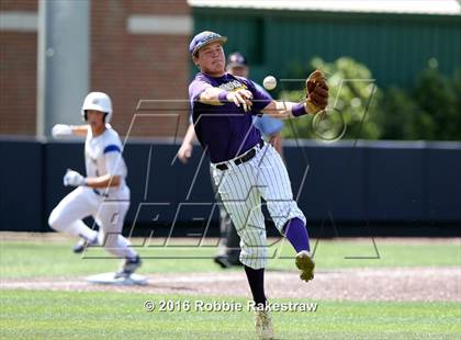 Thumbnail 3 in Brock vs. Farmersville (UIL 3A Regional Semifinal) photogallery.