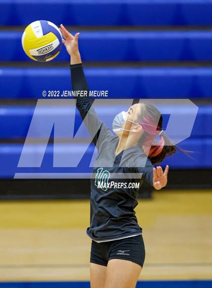 Thumbnail 3 in Homestead vs Newark Memorial (JV Irvington Tournament) photogallery.