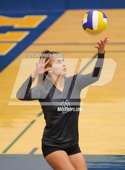 Thumbnail 2 in Homestead vs Newark Memorial (JV Irvington Tournament) photogallery.