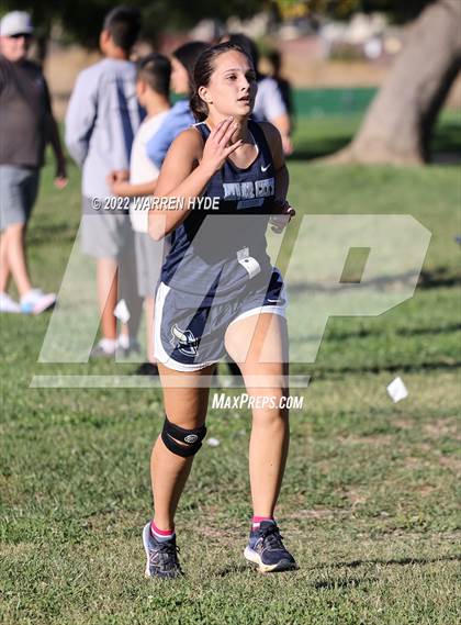 Thumbnail 1 in SJS Metro League Center Meet #1 photogallery.