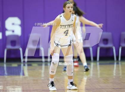Thumbnail 3 in Bishop Hartley vs. Teays Valley (OGBR Classic in the City) photogallery.