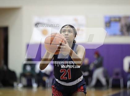 Thumbnail 2 in Bishop Hartley vs. Teays Valley (OGBR Classic in the City) photogallery.