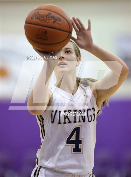 Thumbnail 2 in Bishop Hartley vs. Teays Valley (OGBR Classic in the City) photogallery.