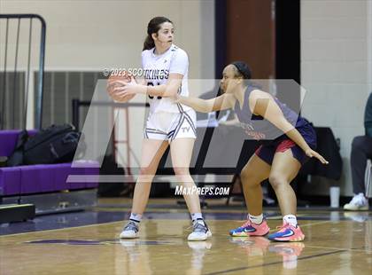 Thumbnail 3 in Bishop Hartley vs. Teays Valley (OGBR Classic in the City) photogallery.