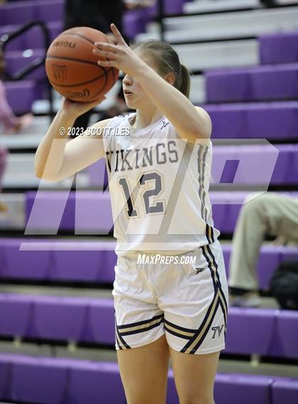 Thumbnail 2 in Bishop Hartley vs. Teays Valley (OGBR Classic in the City) photogallery.
