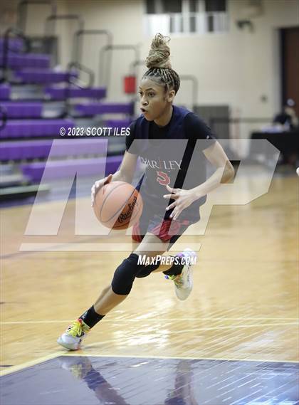 Thumbnail 2 in Bishop Hartley vs. Teays Valley (OGBR Classic in the City) photogallery.