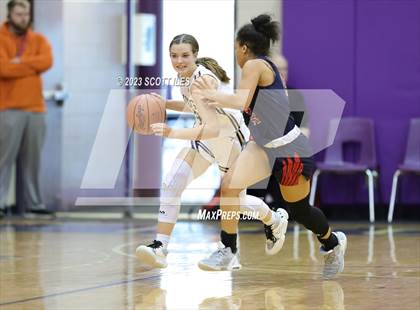 Thumbnail 3 in Bishop Hartley vs. Teays Valley (OGBR Classic in the City) photogallery.