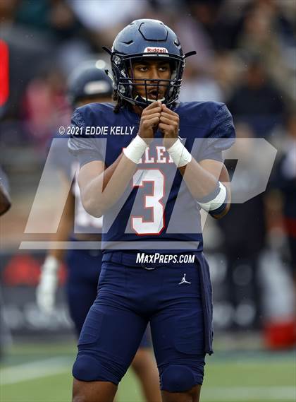 Thumbnail 3 in Trinity @ Allen (UIL 6A Division 1 Regional Semifinal) photogallery.