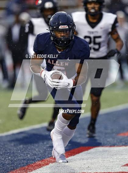 Thumbnail 3 in Trinity @ Allen (UIL 6A Division 1 Regional Semifinal) photogallery.