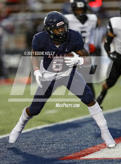 Thumbnail 2 in Trinity @ Allen (UIL 6A Division 1 Regional Semifinal) photogallery.