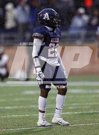 Thumbnail 3 in Trinity @ Allen (UIL 6A Division 1 Regional Semifinal) photogallery.