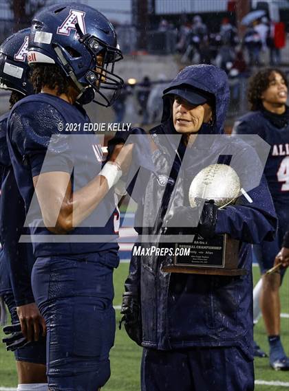 Thumbnail 3 in Trinity @ Allen (UIL 6A Division 1 Regional Semifinal) photogallery.
