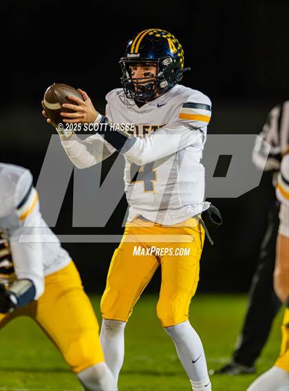 Thumbnail 1 in Haslett vs. Williamston (MHSAA D-4 Dist-1: FINAL) photogallery.