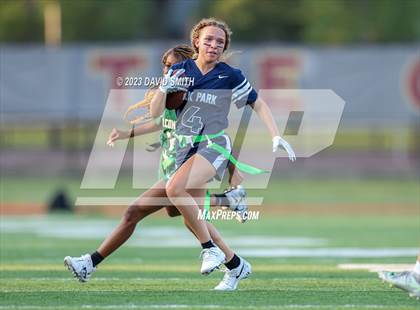 Thumbnail 2 in Staley vs Oak Park (Winnetonka Jamboree) photogallery.