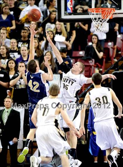Thumbnail 3 in Archbishop Mitty vs. La Costa Canyon (CIF State D2 Final) photogallery.