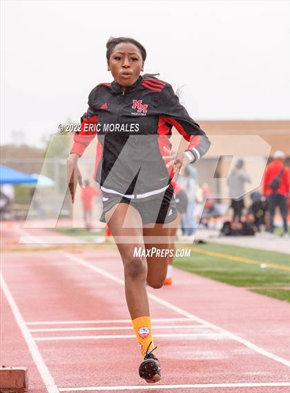 Thumbnail 2 in UC Track Classic (Jumps) photogallery.