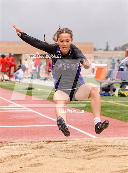 Thumbnail 3 in UC Track Classic (Jumps) photogallery.