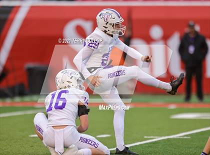 Thumbnail 2 in Lehi vs. Stansbury (UHSAA 5A Semifinal) photogallery.