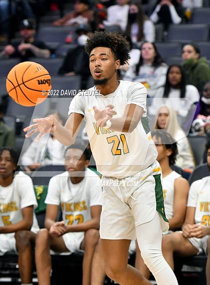 Thumbnail 3 in Central Catholic vs. Vanden (CIF SJS D3 Final) photogallery.