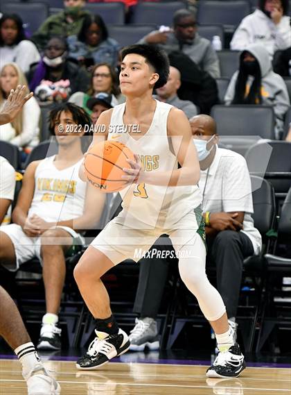 Thumbnail 1 in Central Catholic vs. Vanden (CIF SJS D3 Final) photogallery.