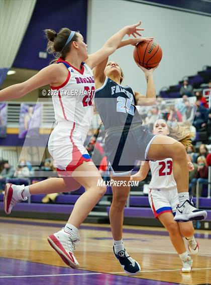 Thumbnail 3 in Roncalli vs. Perry Meridian (IHSAA 4A Sectional Championship) photogallery.