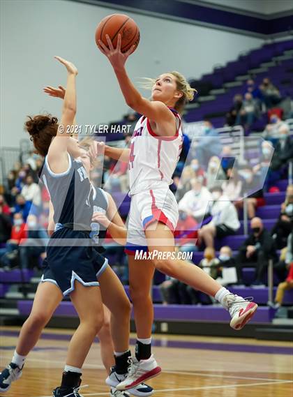 Thumbnail 3 in Roncalli vs. Perry Meridian (IHSAA 4A Sectional Championship) photogallery.