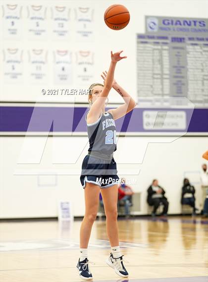 Thumbnail 1 in Roncalli vs. Perry Meridian (IHSAA 4A Sectional Championship) photogallery.
