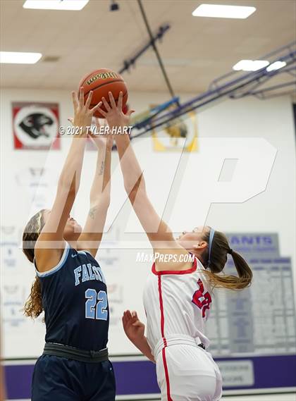 Thumbnail 1 in Roncalli vs. Perry Meridian (IHSAA 4A Sectional Championship) photogallery.