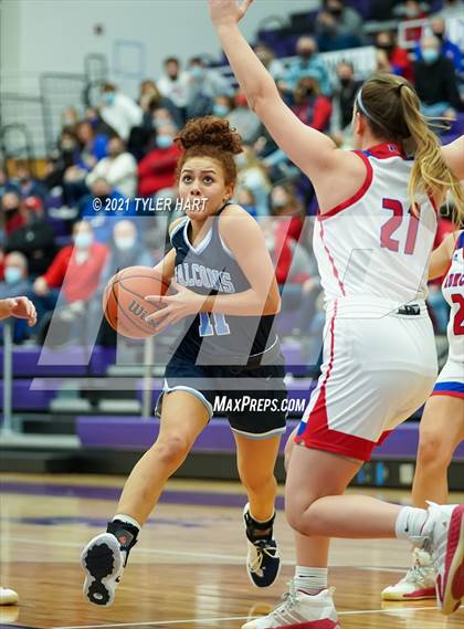 Thumbnail 2 in Roncalli vs. Perry Meridian (IHSAA 4A Sectional Championship) photogallery.