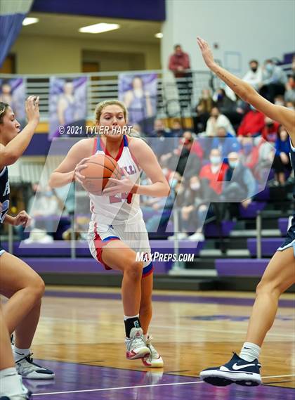 Thumbnail 3 in Roncalli vs. Perry Meridian (IHSAA 4A Sectional Championship) photogallery.