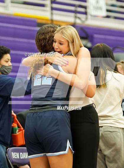 Thumbnail 1 in Roncalli vs. Perry Meridian (IHSAA 4A Sectional Championship) photogallery.