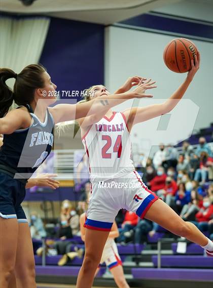 Thumbnail 2 in Roncalli vs. Perry Meridian (IHSAA 4A Sectional Championship) photogallery.