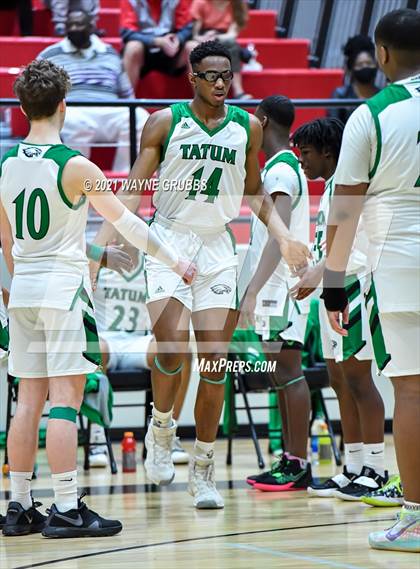 Thumbnail 3 in White Oak @ Tatum (UIL 3A Regional Semifinal) photogallery.