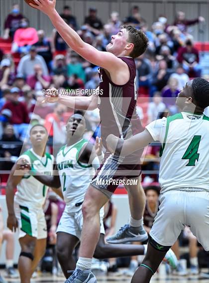 Thumbnail 2 in White Oak @ Tatum (UIL 3A Regional Semifinal) photogallery.