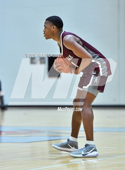 Thumbnail 1 in White Oak @ Tatum (UIL 3A Regional Semifinal) photogallery.