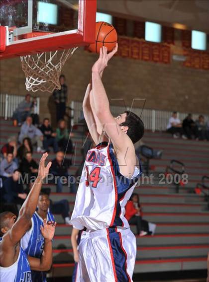 Thumbnail 3 in Tesoro vs. Jordan (MaxPreps Holiday Classic) photogallery.