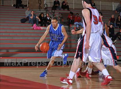 Thumbnail 3 in Tesoro vs. Jordan (MaxPreps Holiday Classic) photogallery.