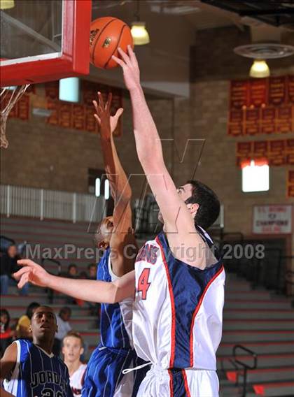 Thumbnail 1 in Tesoro vs. Jordan (MaxPreps Holiday Classic) photogallery.