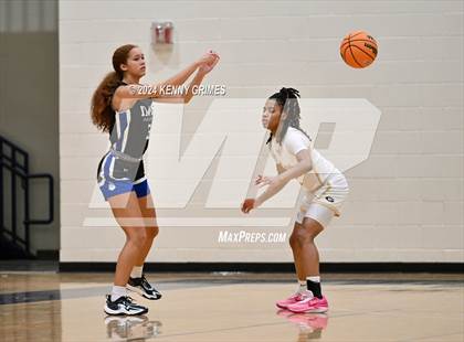 Thumbnail 2 in Grayson vs. IMG Academy (MLK Day Classic) photogallery.