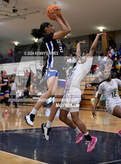 Thumbnail 2 in Grayson vs. IMG Academy (MLK Day Classic) photogallery.