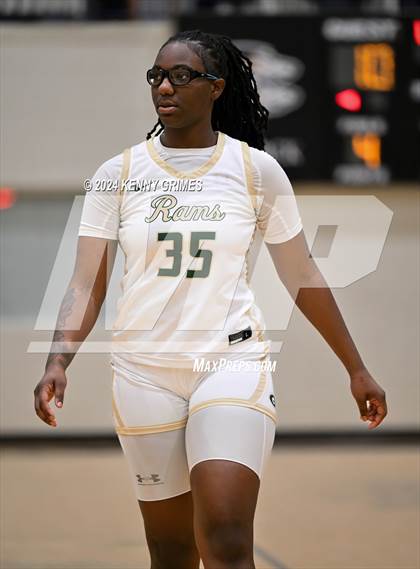 Thumbnail 2 in Grayson vs. IMG Academy (MLK Day Classic) photogallery.