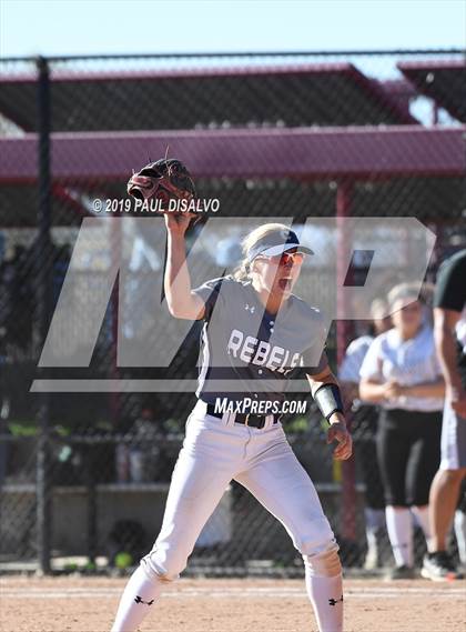 Thumbnail 3 in Columbine vs. Fossil Ridge (CHSAA 5A State Final) photogallery.