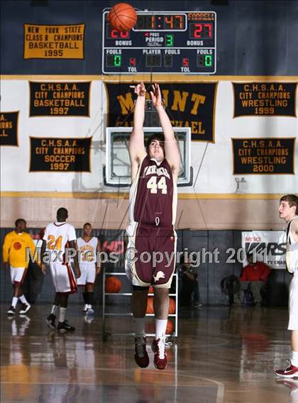 Thumbnail 2 in Cardinal Hayes vs. Monsignor Farrell (CHSAA Class A Quarterfinal) photogallery.
