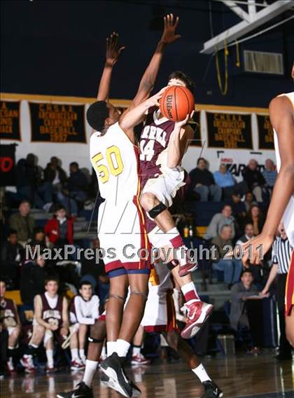 Thumbnail 3 in Cardinal Hayes vs. Monsignor Farrell (CHSAA Class A Quarterfinal) photogallery.