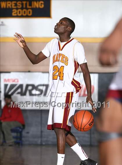 Thumbnail 1 in Cardinal Hayes vs. Monsignor Farrell (CHSAA Class A Quarterfinal) photogallery.